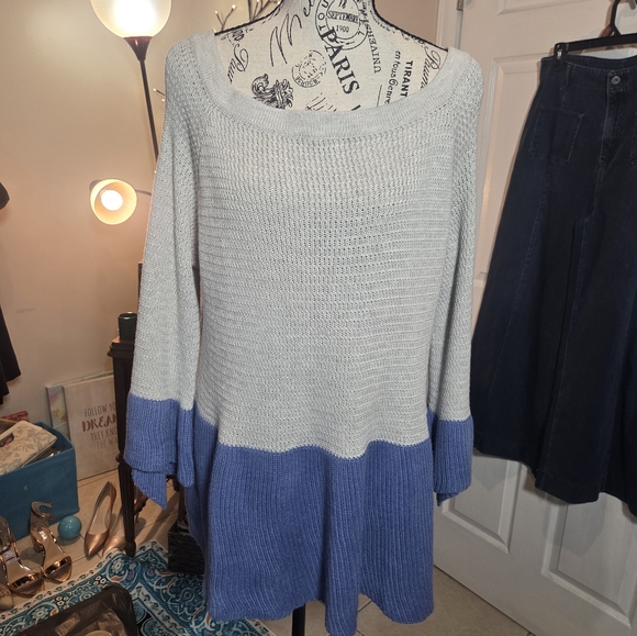 easel Sweaters - Easel Off-the-Shoulder Sweater in Blue and Gray